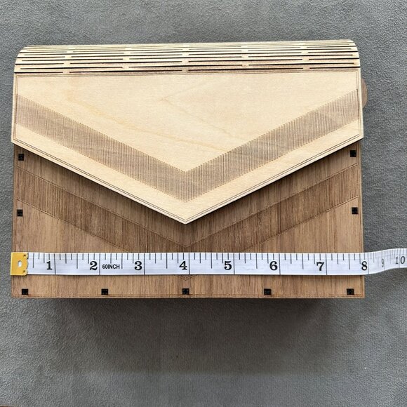 Handcrafted Wooden Geometric Clutch With Adjustable Strap - Picture 3 of 10